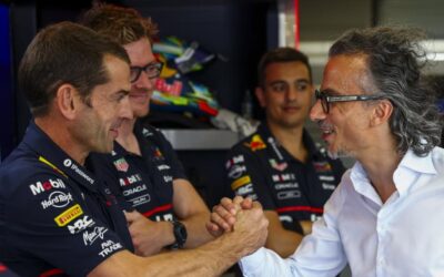 Laurent Mekies rencontre des membres de Red Bull à Silverstone