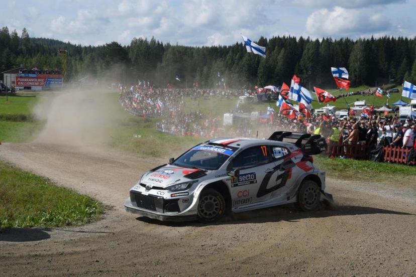 Troisième en Finlande, Sébastien Ogier poursuit sa quête d’un neuvième titre de champion du monde