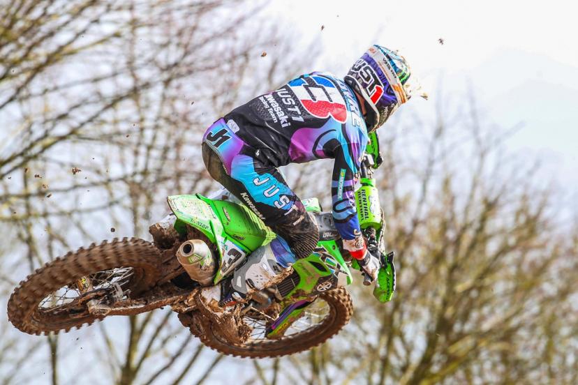 « Beaucoup d’émotions me submergent » : Romain Febvre redevient champion du monde de MXGP dix ans après