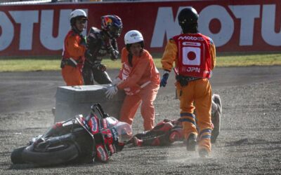 Énorme crash entre coéquipiers en MotoGP: Martin fauche Bezzecchi au départ du sprint au Japon, fracture de la clavicule pour le champion du monde