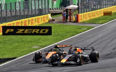 “Que fait cet idiot?”: Norris se fâche contre Verstappen après un départ houleux lors du GP d’Italie