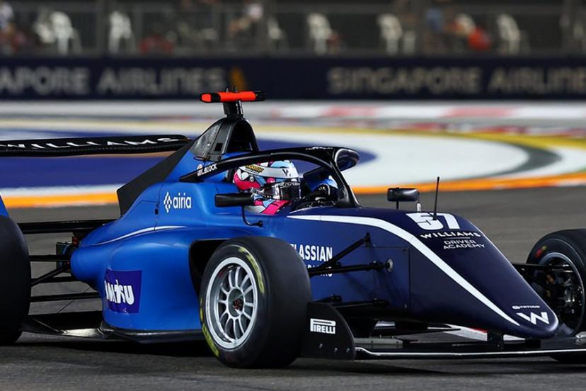 Block gagne la course 1 du GP de Singapour en F1 Academy, Pin 5e, Billard abandonne