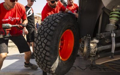 « Ça évite de tuer la course d’entrée sur un parcours très caillouteux » : le pit-stop a rempli son office sur la deuxième étape