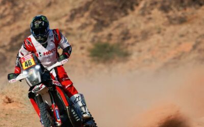 « Il n’est pas naturel de rouler et de regarder le road-book en même temps » : comment les motards assurent simultanément deux missions sur le Dakar