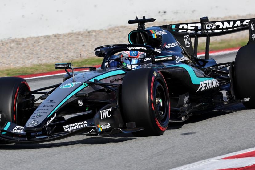 « Je suis prudent » : malgré les polémiques sur la légalité de son moteur, Mercedes s’avance en favori masqué avant le début de saison