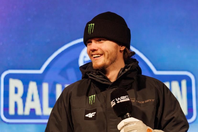 Le pilote Toyota Oliver Solberg premier leader du Rallye de Suède