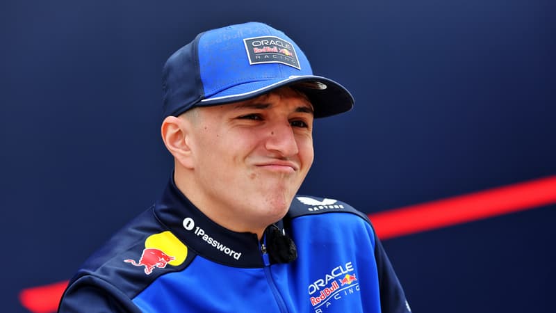 Isack-Hadjar-en-marge-du-GP-de-Chine-de-F1-a-Shanghai-le-12-mars-2026-2251927