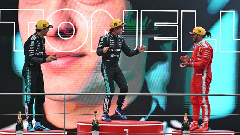 Le-podium-du-GP-de-Chine-avec-Antonelli-Russell-et-Hamilton-le-15-mars-2026-a-Shanghai-2252712