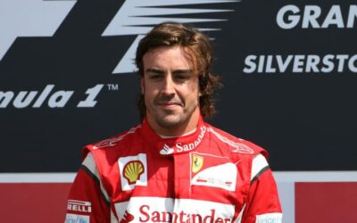 “Ils étaient outrés”: quand l’Espagne proposait au Vatican que Fernando Alonso pilote la papamobile du pape Benoît XVI