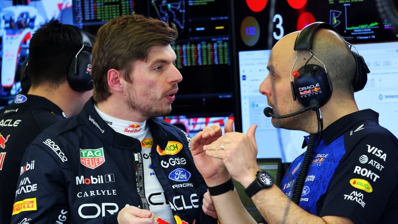 Max-Verstappen-en-discussion-avec-son-ingenieur-Gianpiero-Lambiase-le-19-fevrier-2026-2267357